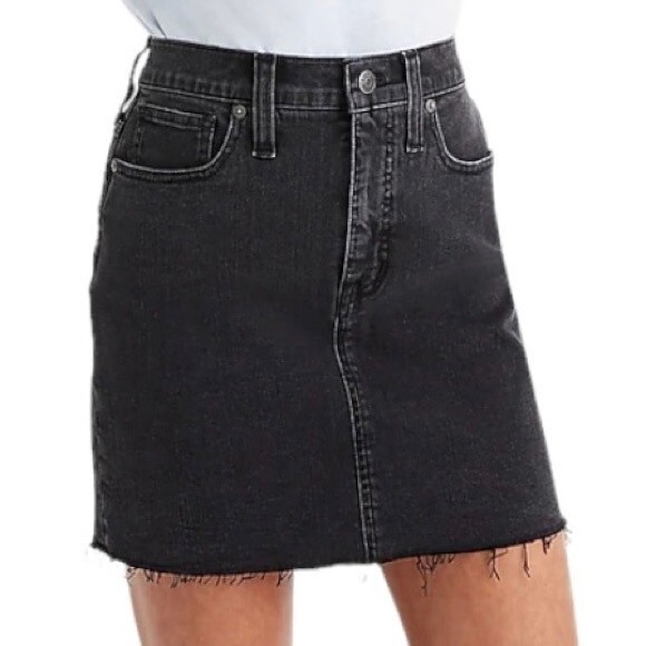 Madewell Stretch Denim Raw Hem Straight Mini Skirt in Ashcraft Wash Size 33 | 16 - Picture 13 of 13